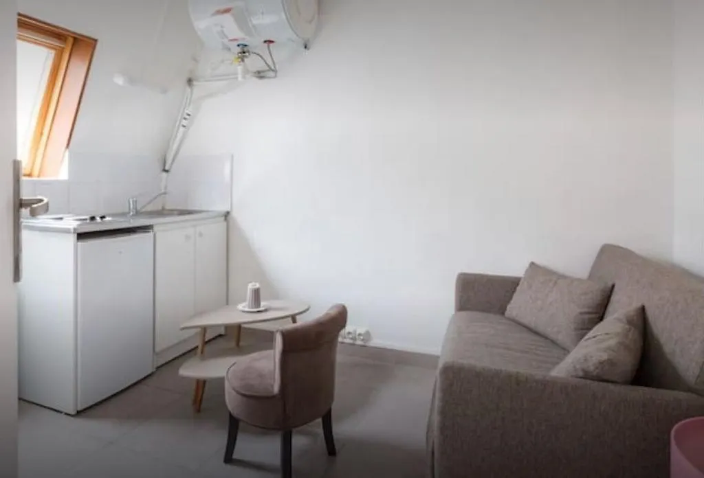 Studio Champs Elysees Apartment